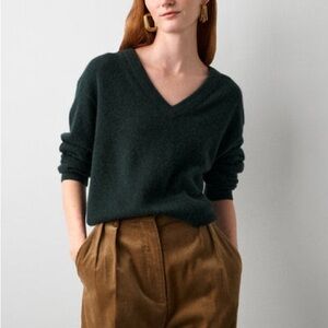 White + Warren Cashmere Double V Neck
Spruce Heather
XS
